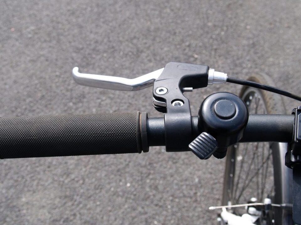 自転車ベルの役割と必要性について解説